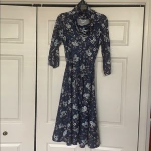 Ladies Vintage Belted Flair skirt Dress!